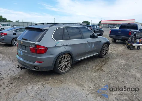 2013 BMW X5 xDrive35D из США, поврежденный, VIN 5UXZW0C57D0B94997